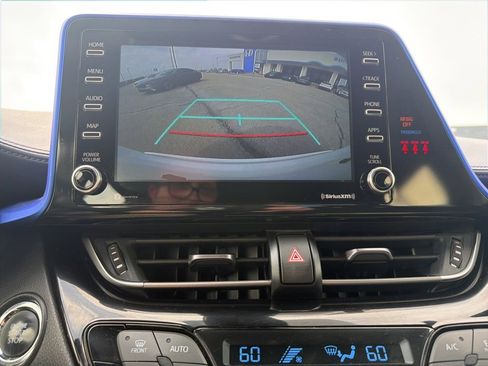 Used 2020 Toyota C-HR XLE image 24