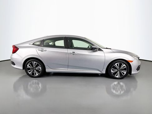 Certified 2017 Honda Civic EX-T image 4