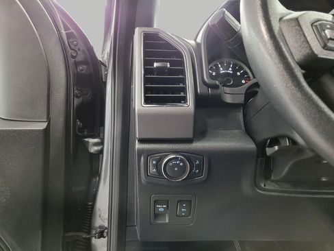 Used 2019 Ford F150 XLT w/ Equipment Group 302A Luxury AWD/4WD image 11