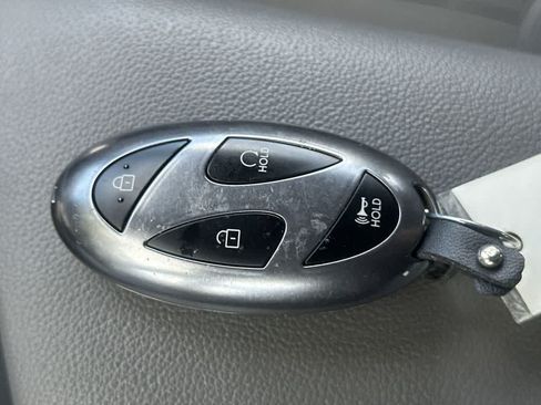 Used 2025 Hyundai Elantra Sport FWD image 28