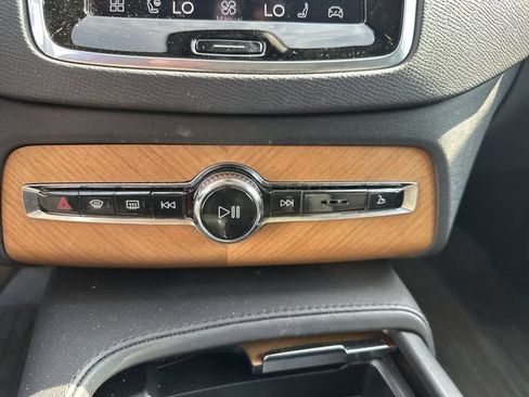 Used 2023 Volvo XC90 B6 Plus w/ Protection Package Premier AWD/4WD image 15