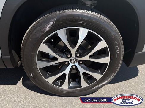 Used 2024 Toyota Grand Highlander AWD Hybrid image 10