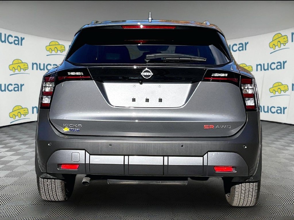 Used 2025 Nissan Kicks SR w/ SR Premium Package AWD/4WD image 5