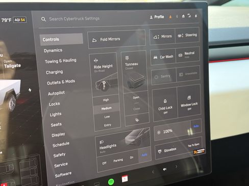 Used 2024 Tesla Cybertruck AWD Crew Cab image 20