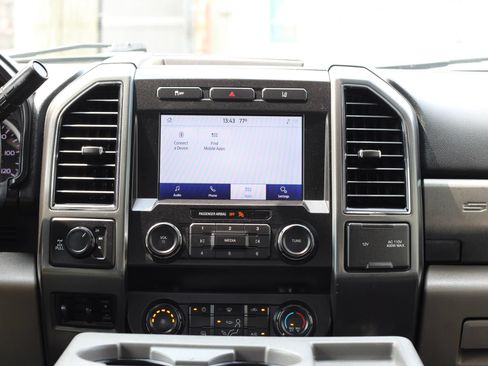 Used 2020 Ford F250 XLT AWD/4WD image 18