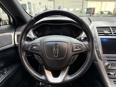 Used 2017 Lincoln MKZ Reserve image 22