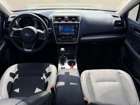 Used 2018 Subaru Outback 3.6R Limited AWD/4WD image 10