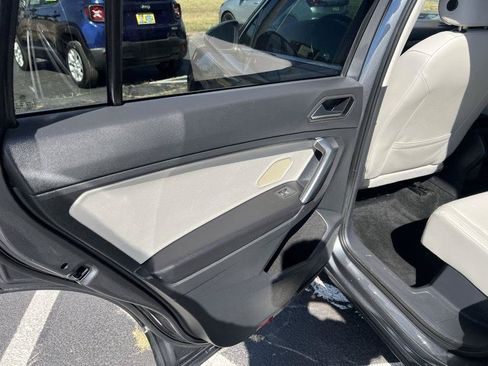 Used 2019 Volkswagen Tiguan S FWD image 13
