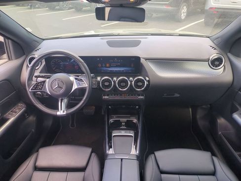 Used 2025 Mercedes-Benz GLA 250 image 21
