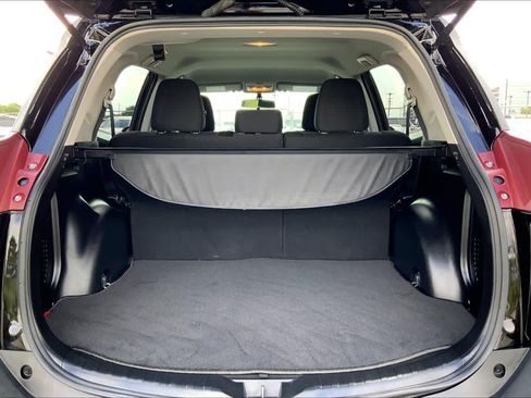 Used 2014 Toyota RAV4 LE FWD image 34