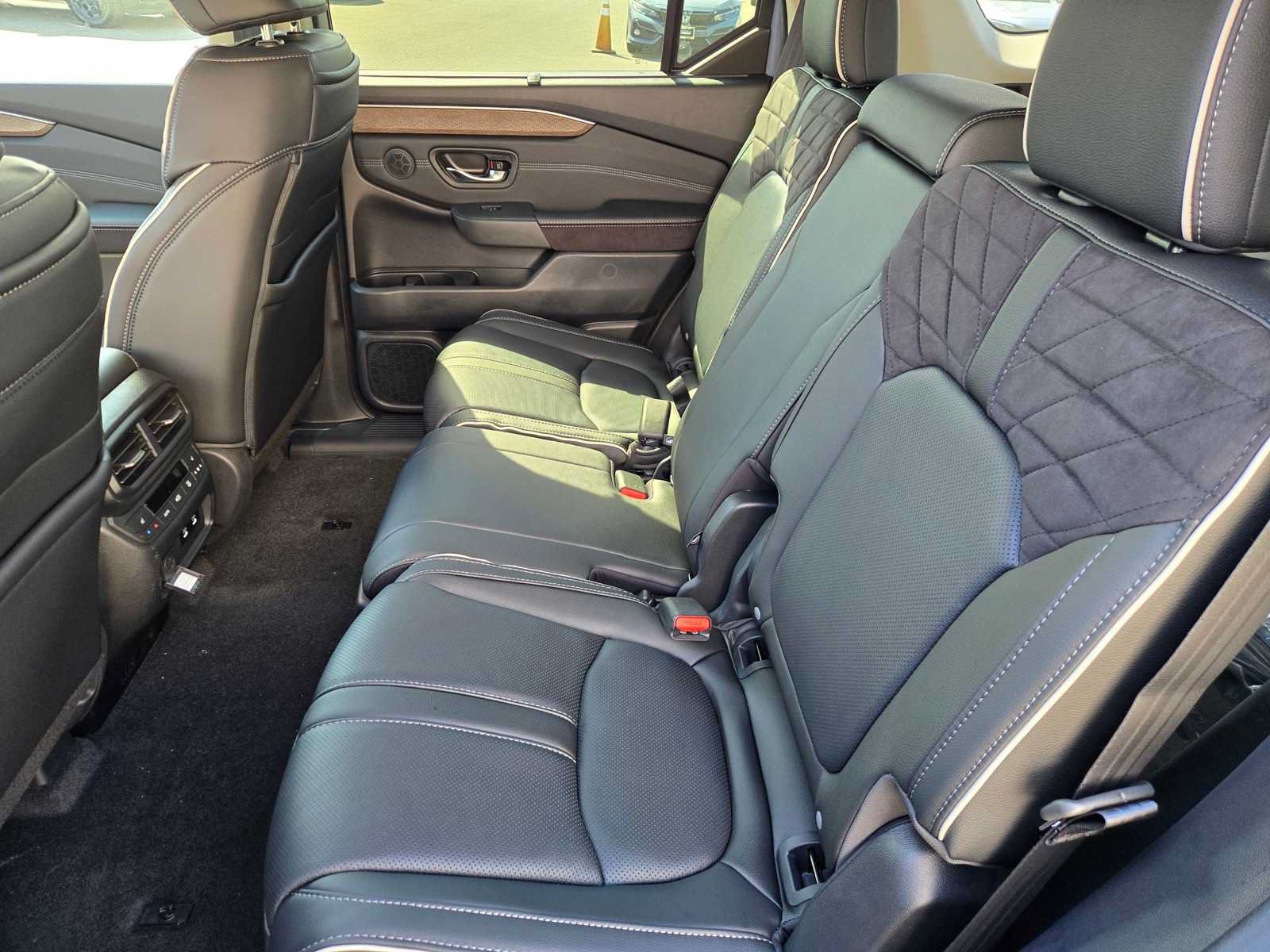 New 2026 Honda Pilot Elite image 6