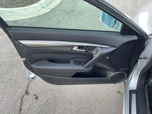 Used 2013 Acura TL image 17