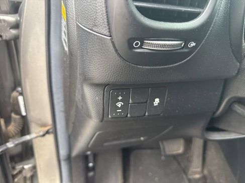 Used 2017 Kia Soul + image 13