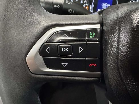 Used 2022 Jeep Compass Latitude AWD/4WD image 23