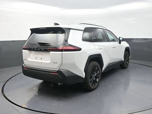 Used 2026 Toyota RAV4 XLE Premium FWD image 8