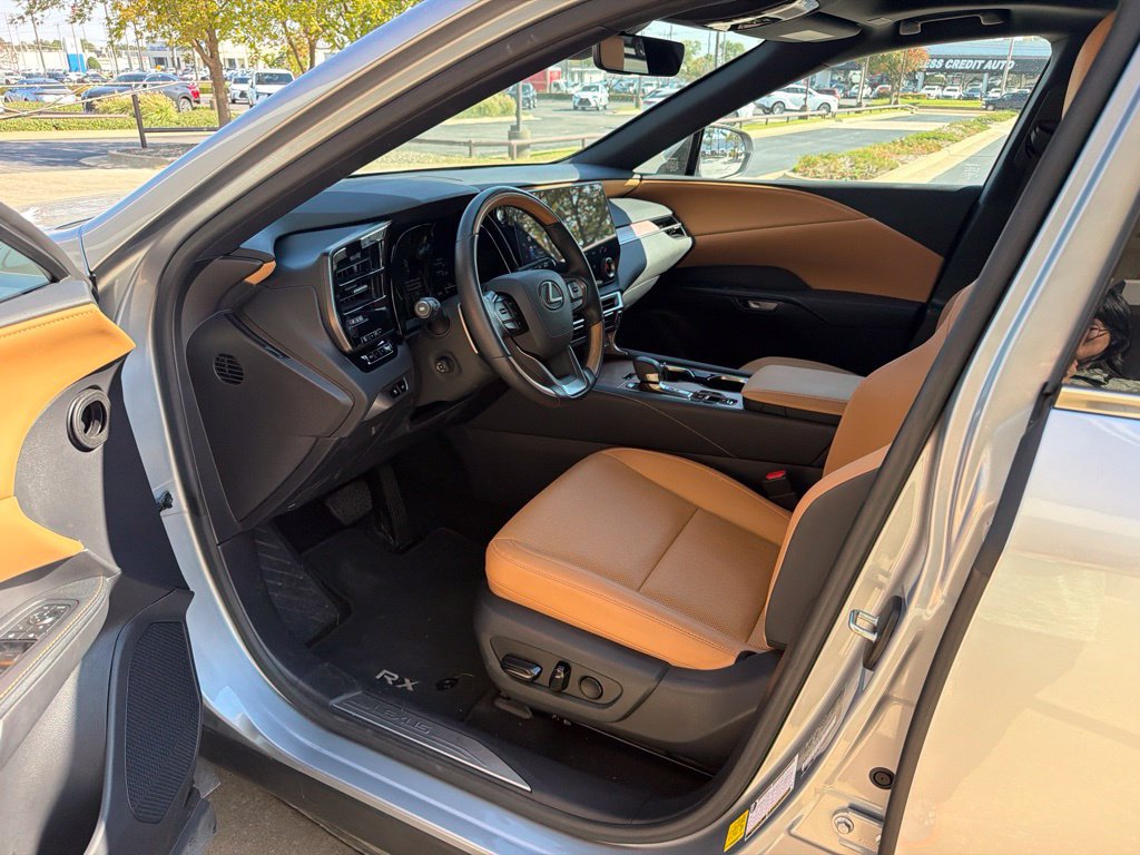 Certified 2025 Lexus RX 350 Premium w/ Accessory Package (Z1) FWD image 5