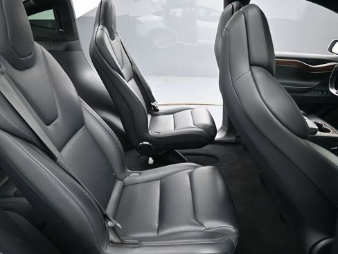 Used 2019 Tesla Model X 100D image 34