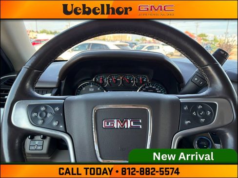 Used 2018 GMC Yukon XL SLT w/ Open Road Package AWD/4WD image 31