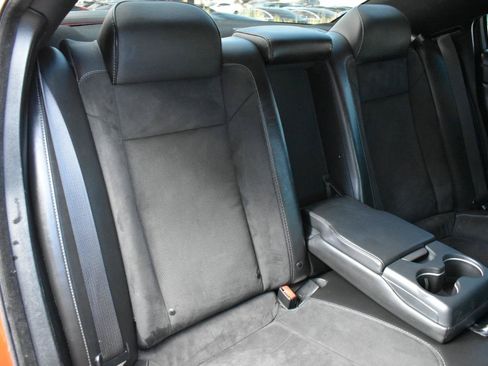 Used 2019 Dodge Charger Scat Pack w/ Dynamics Package RWD image 28
