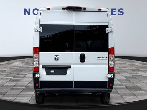 Used 2023 RAM ProMaster 2500 FWD image 5
