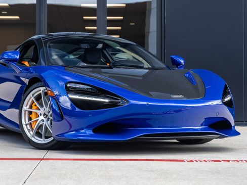 Used 2026 McLaren 750S RWD image 6