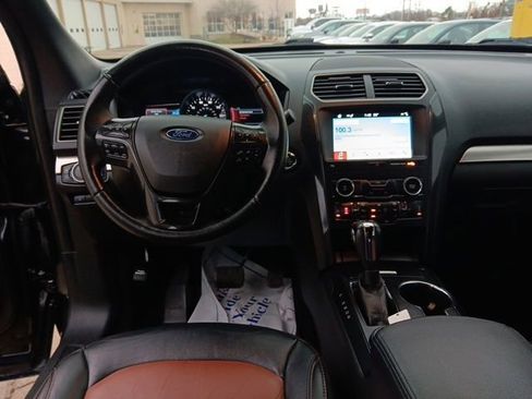 Used 2019 Ford Explorer XLT w/ Equipment Group 202A image 27
