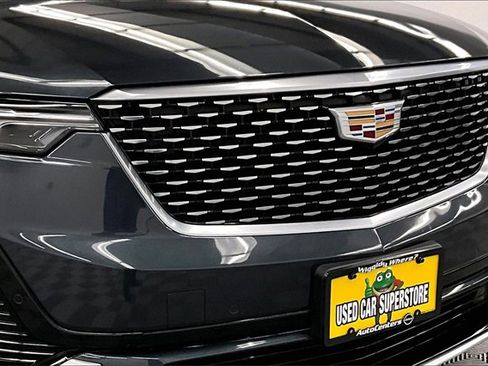 Used 2022 Cadillac XT6 Premium Luxury image 32