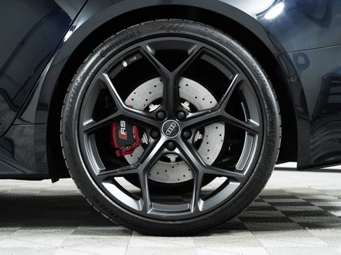 Used 2024 Audi RS 6 performance w/ Matte Carbon Package image 32