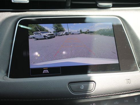 Used 2021 Cadillac XT4 Premium Luxury AWD/4WD image 22
