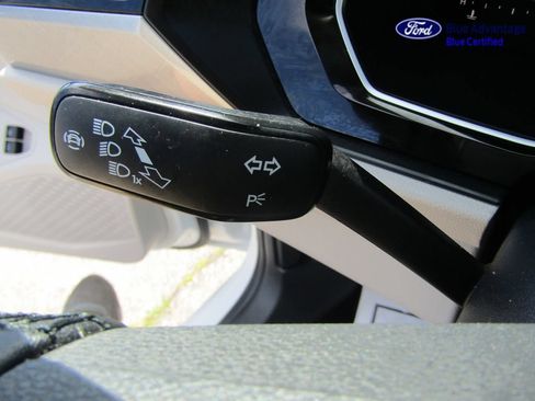 Used 2022 Volkswagen Jetta SE FWD image 31