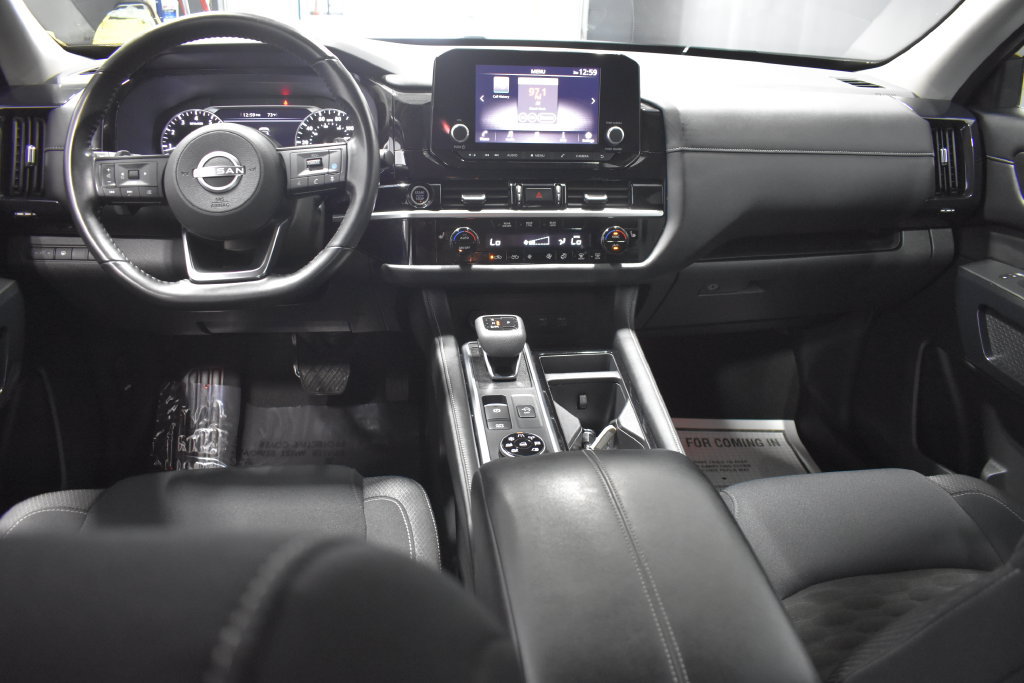 Certified 2024 Nissan Pathfinder SV AWD/4WD image 13