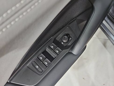 New 2026 Volkswagen Tiguan SE AWD/4WD image 11