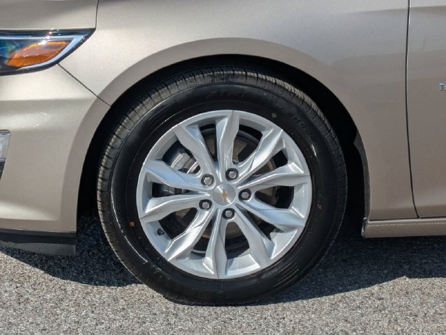 Used 2025 Chevrolet Malibu LT FWD image 11