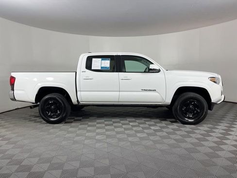 Used 2023 Toyota Tacoma SR5 RWD image 11