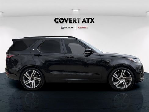 Used 2024 Land Rover Discovery Metropolitan Edition image 8