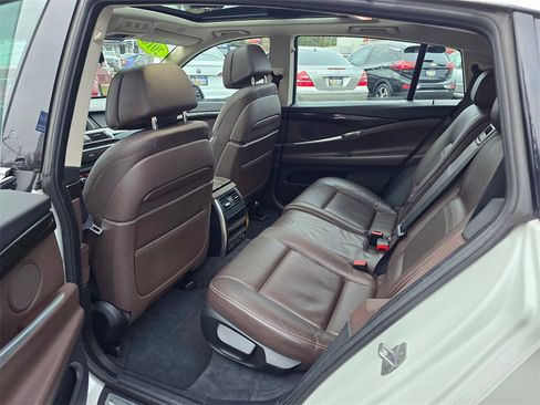 Used 2016 BMW 535i Gran Turismo image 18