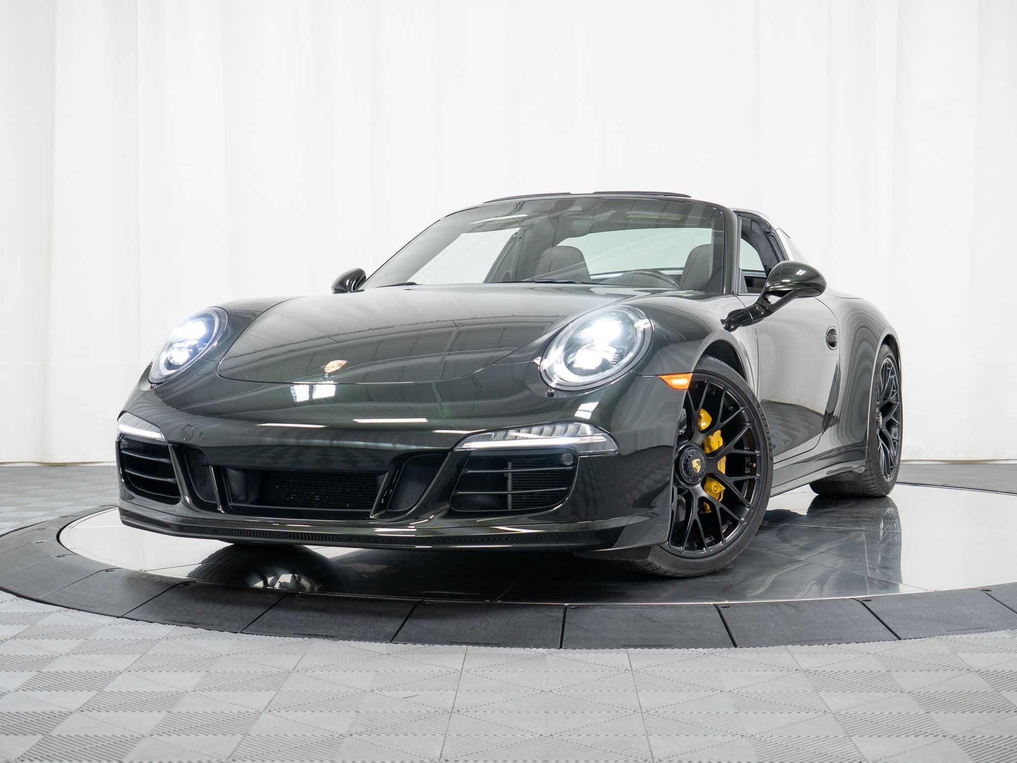 Certified 2016 Porsche 911 Targa 4 GTS AWD/4WD image 41