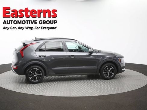 Used 2025 Kia Niro LX FWD image 42