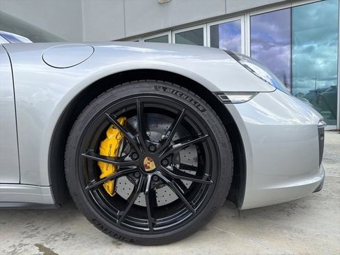 Used 2019 Porsche 911 Carrera 4S image 9