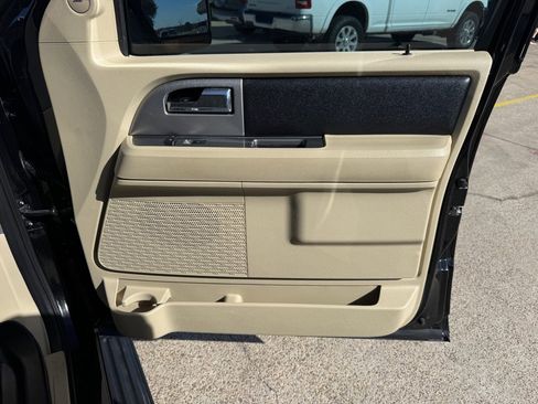 Used 2016 Ford Expedition EL XLT w/ Equipment Group 202A image 27