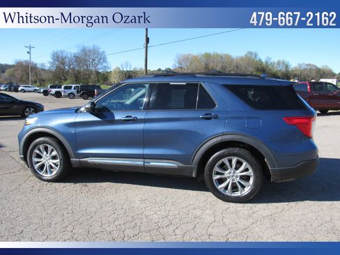Used 2020 Ford Explorer XLT w/ Equipment Group 202A image 8