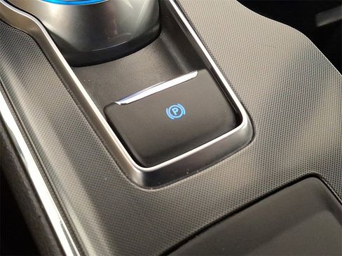 Used 2022 Ford Edge ST-Line image 26