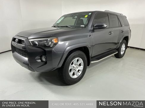 Used 2018 Toyota 4Runner SR5 Premium image 4