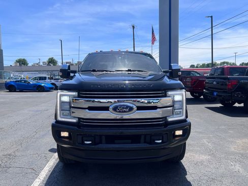 Used 2018 Ford F250 Lariat w/ Lariat Ultimate Package AWD/4WD image 2
