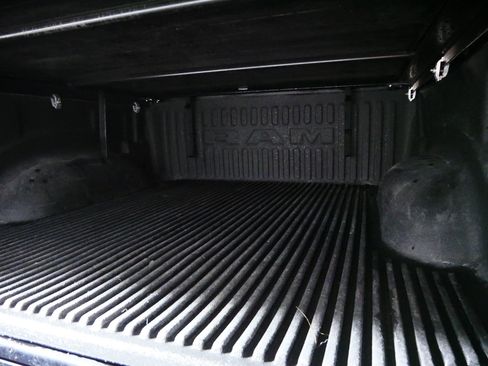 Used 2022 RAM 1500 Laramie w/ Sport Appearance Package AWD/4WD image 18