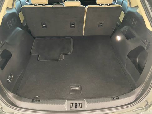 Used 2024 Ford Edge SEL image 11