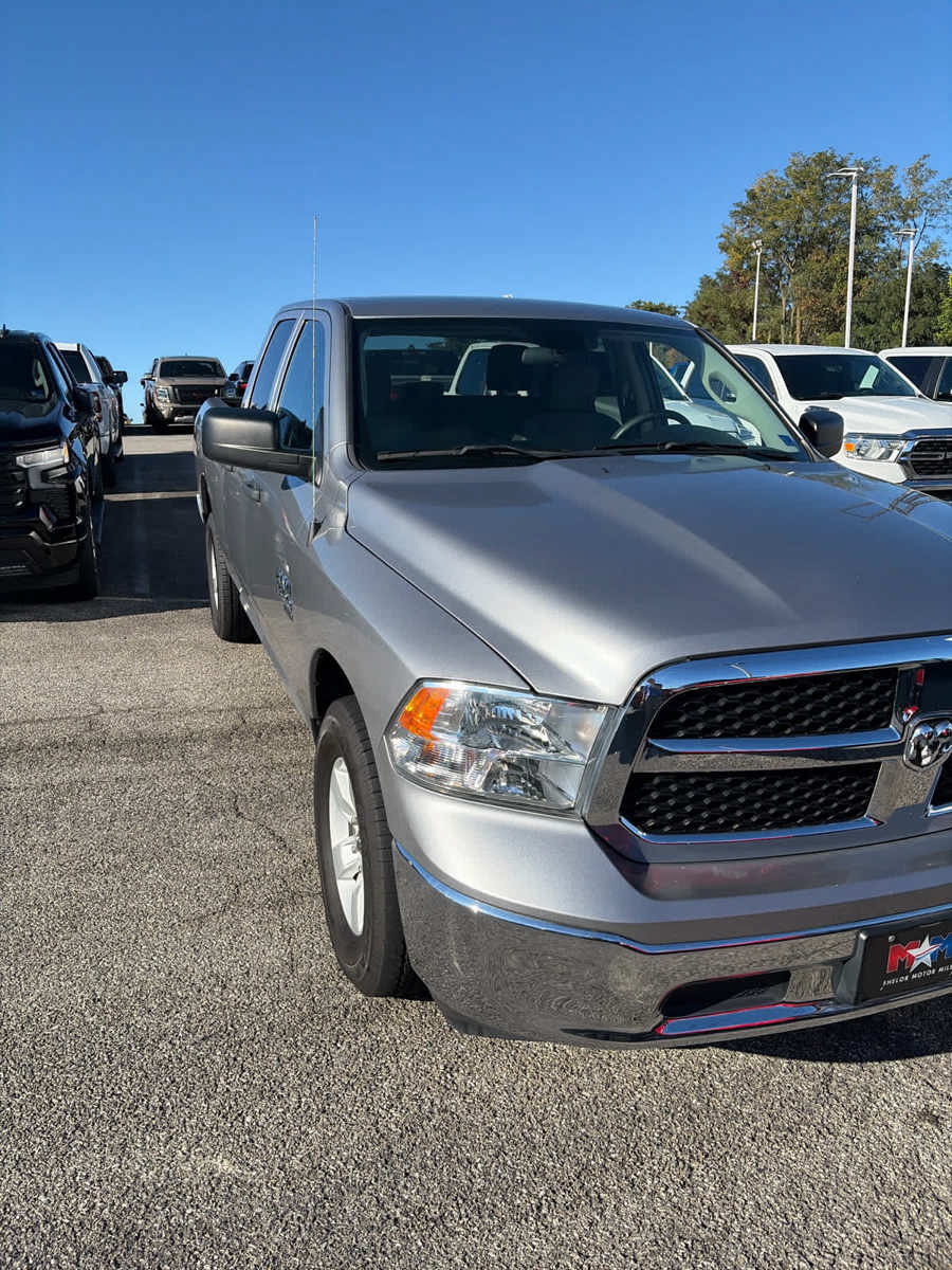 Used 2024 RAM 1500 Classic SLT AWD/4WD image 17