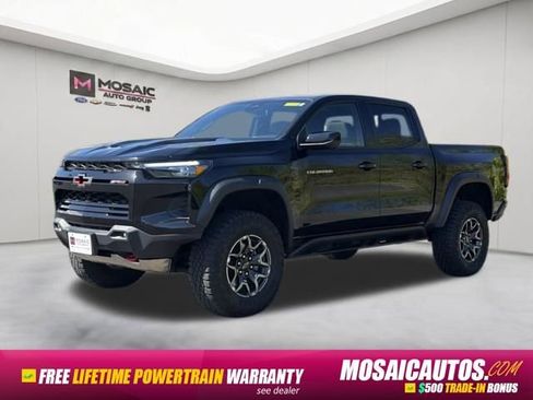 Used 2024 Chevrolet Colorado ZR2 w/ Technology Package AWD/4WD image 3