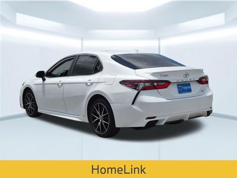 Used 2024 Toyota Camry SE FWD image 4