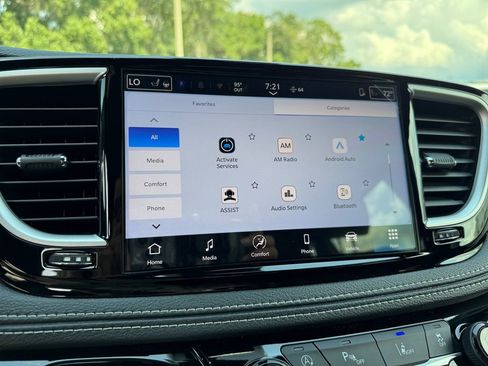 New 2026 Chrysler Pacifica Select image 30